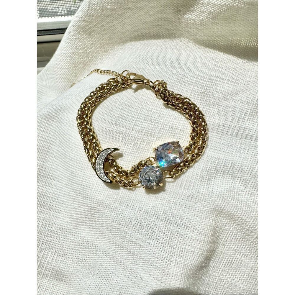 Super sparkly cubic zirconia chain-link statement bracelet  - Picture 4 of 4